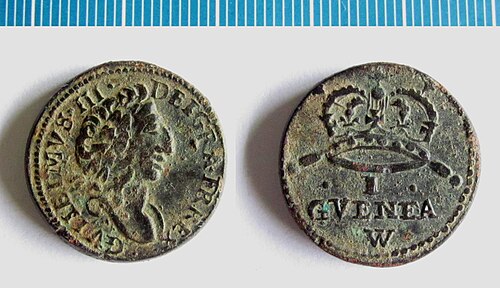 ½ Guinea - William III (late harp)